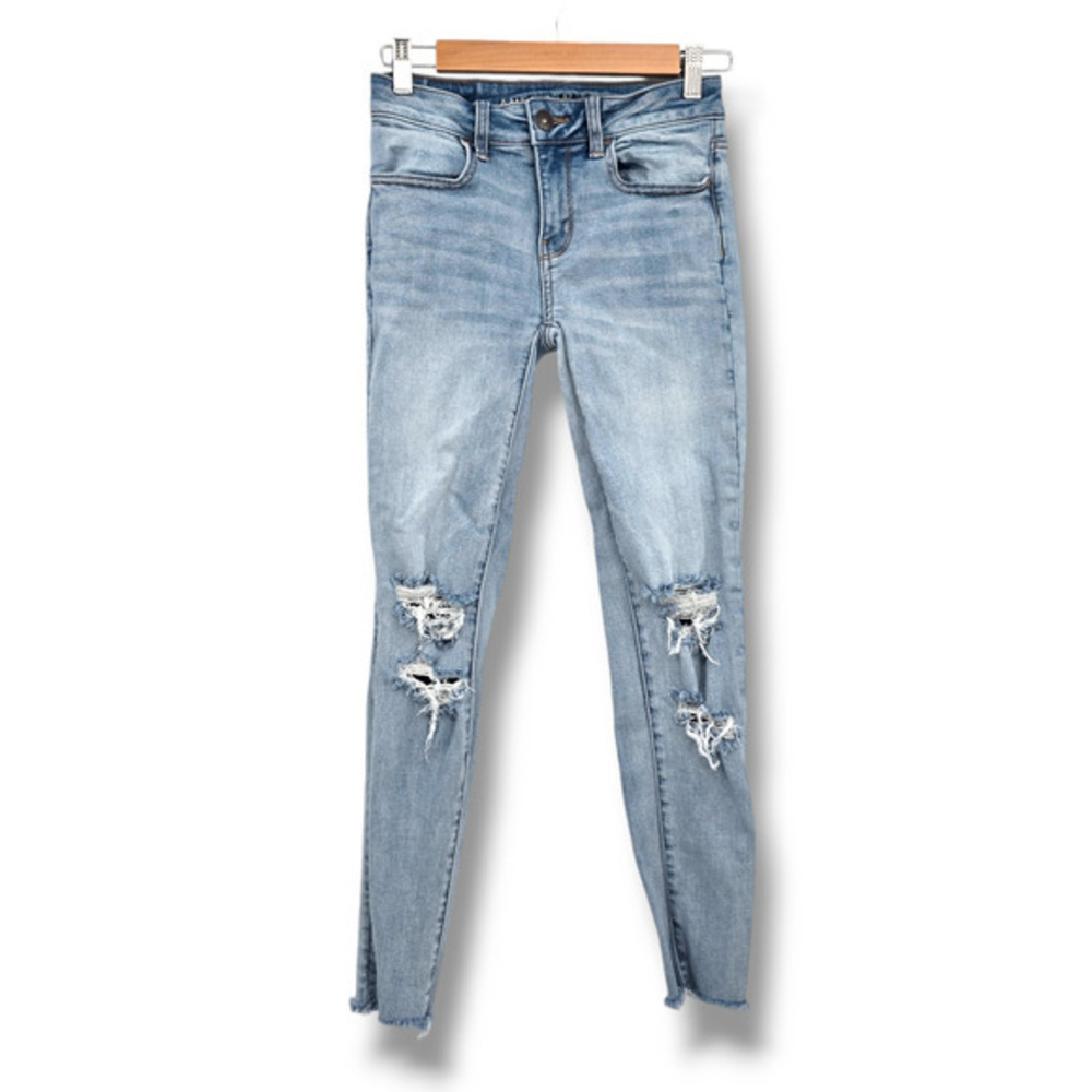 American Eagle Women's‎ Distressed Ripped Super Stretch Jegging Jeans Light Wash